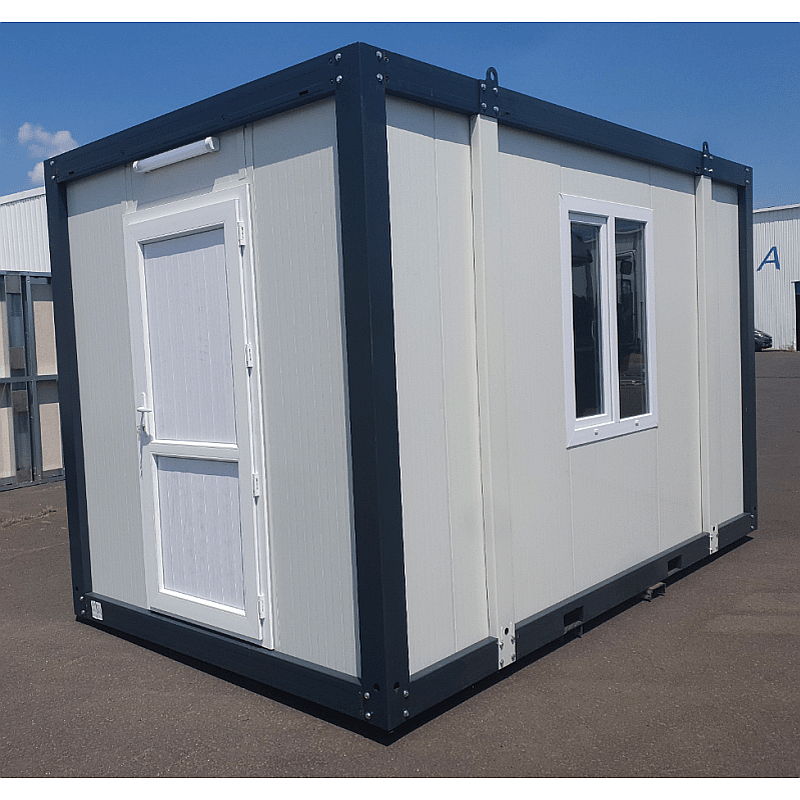 Bungalow de obra 10 m² (4x2,4 m) con suelo fibrocemento y PVC