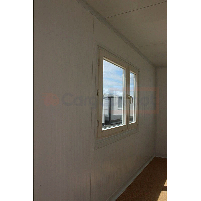 Contenedor de oficina 4,5x2,5 m con luz y carga fácil instalada - Imagen 4