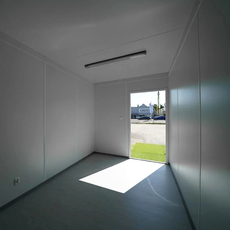 Módulo prefabricado acero 6x2,43 m con aislamiento, luz y calefacción - Imagen 5